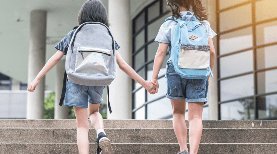 Gastos escolares tras divorcio: quién paga y cómo se reparten